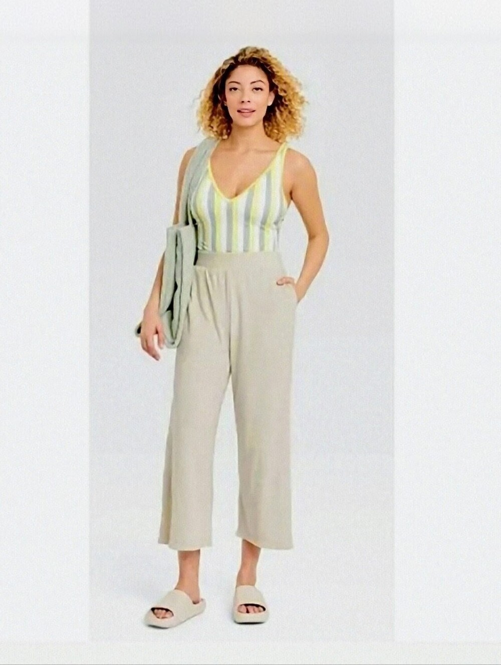 NWT A New Day Capris